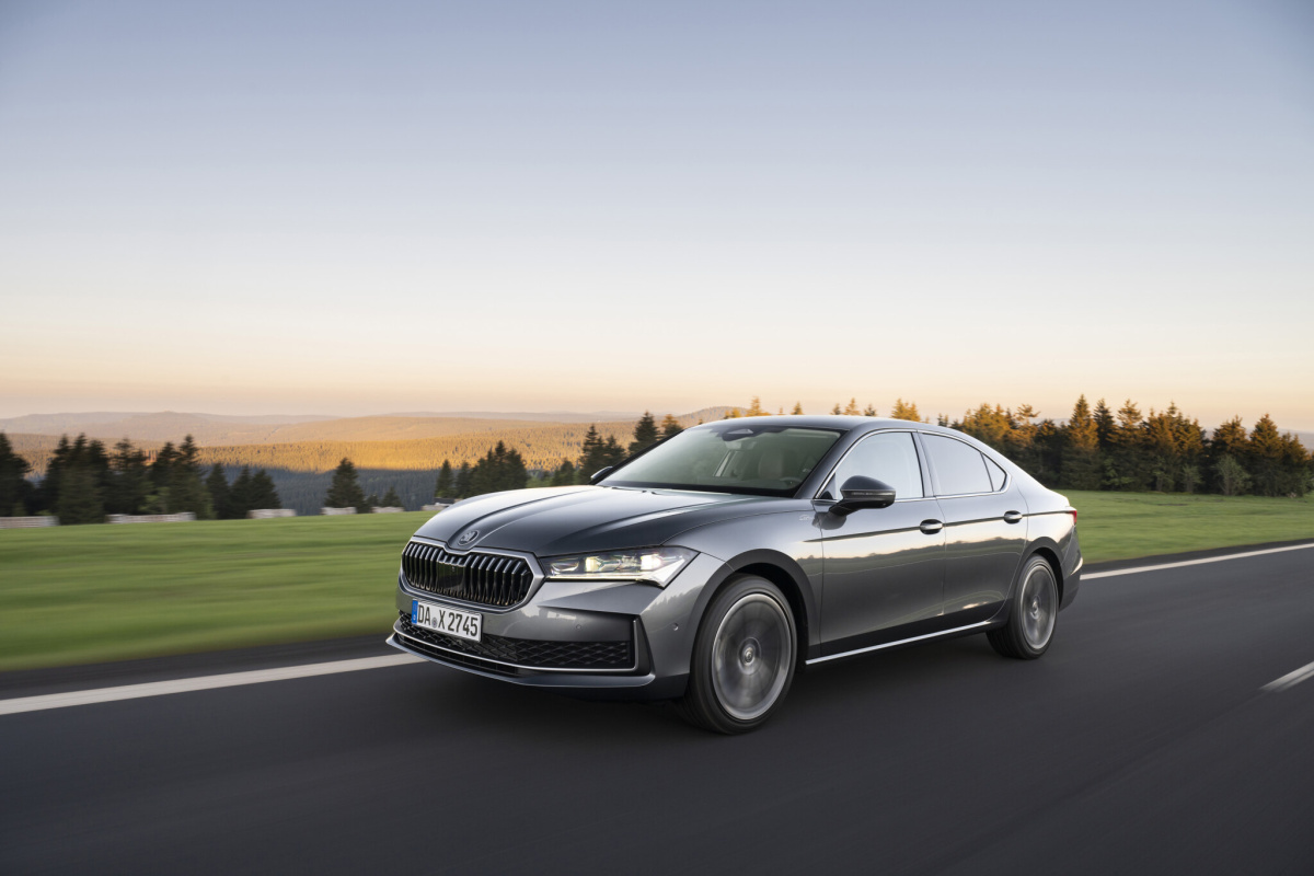 63_skoda_superb_hatch_lk_ee9025bc-2048x1365