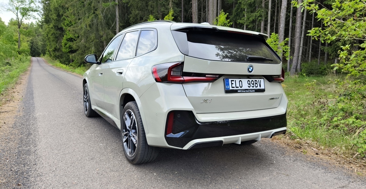 bmw-x1-2024-28