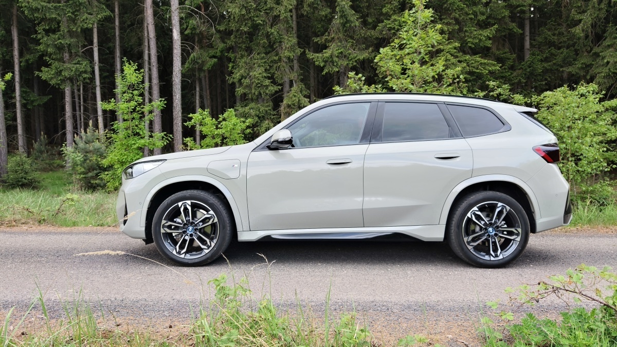 bmw-x1-2024-35