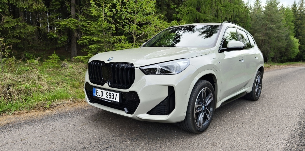 bmw-x1-2024-7