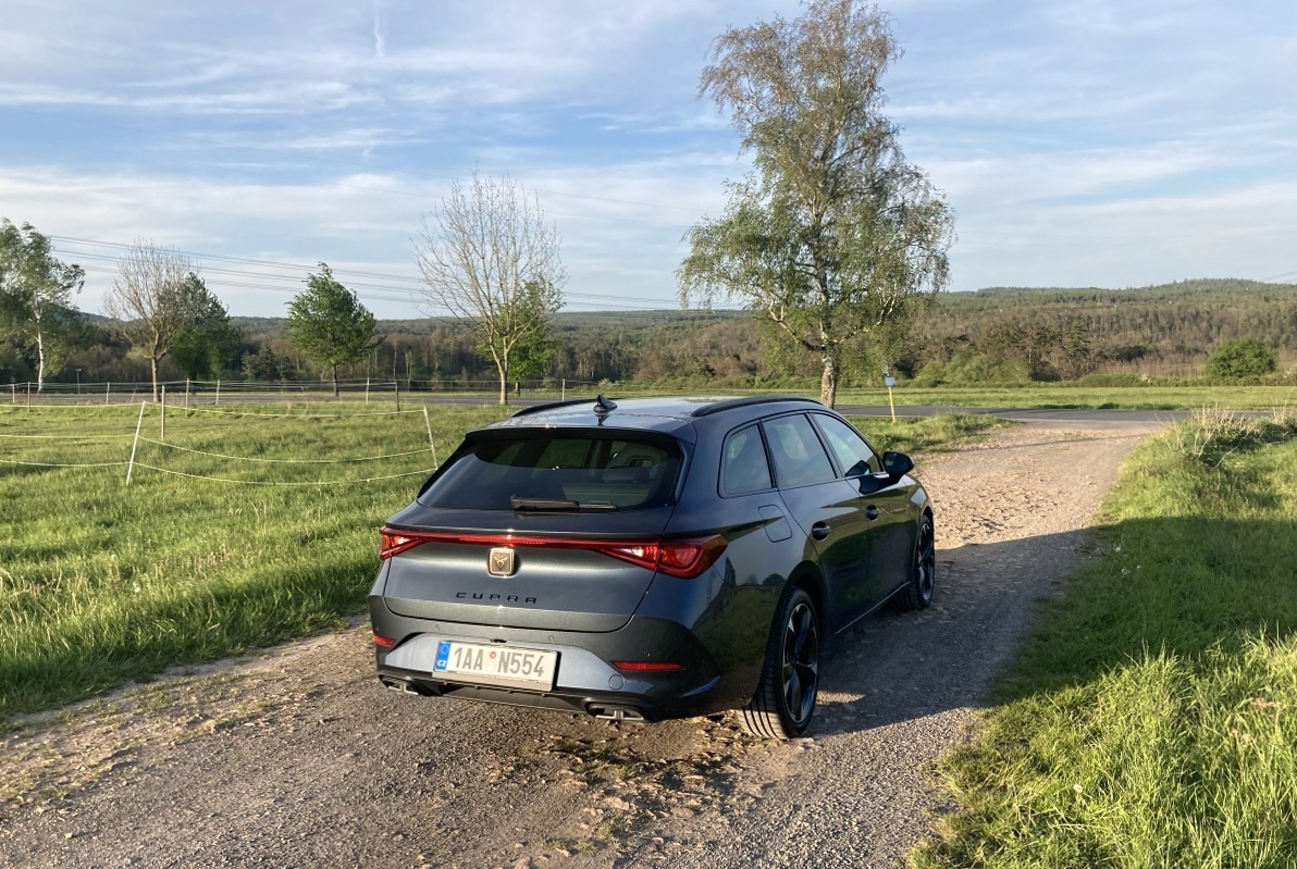 cupra-leon-st-11