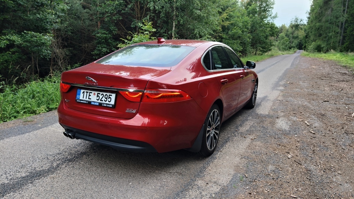 jaguar-xf-39