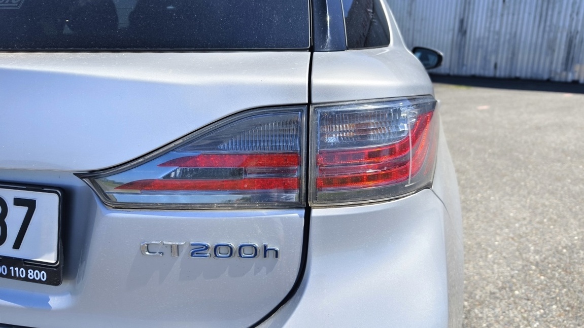 lexus-ct-27