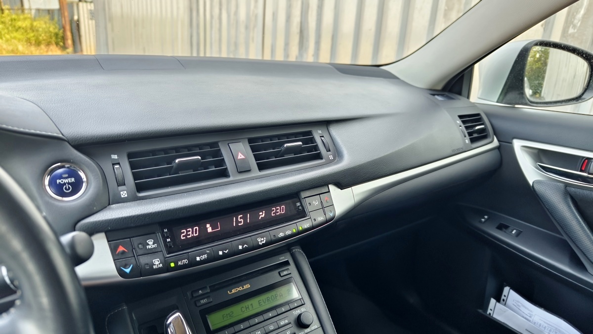 lexus-ct-9