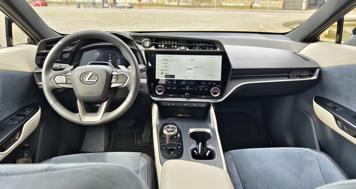 lexus-rz-2024-31