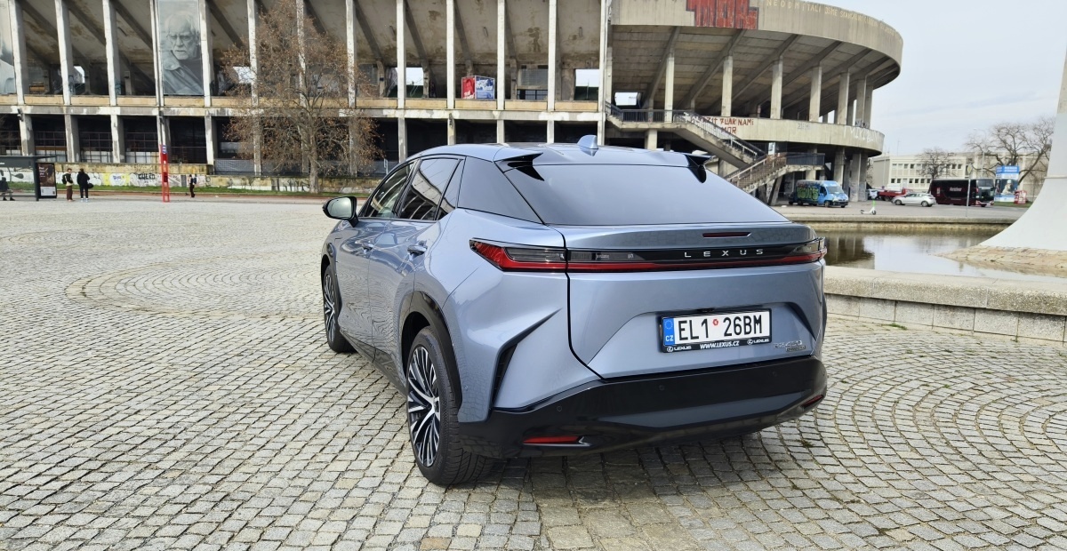lexus-rz-2024-34