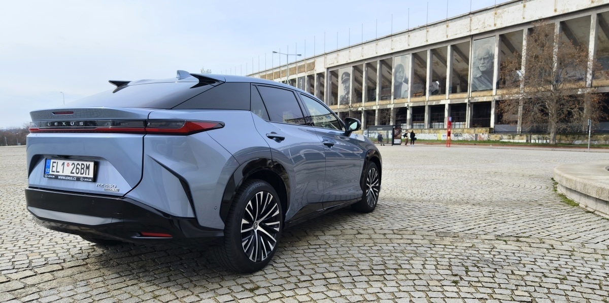 lexus-rz-2024-37