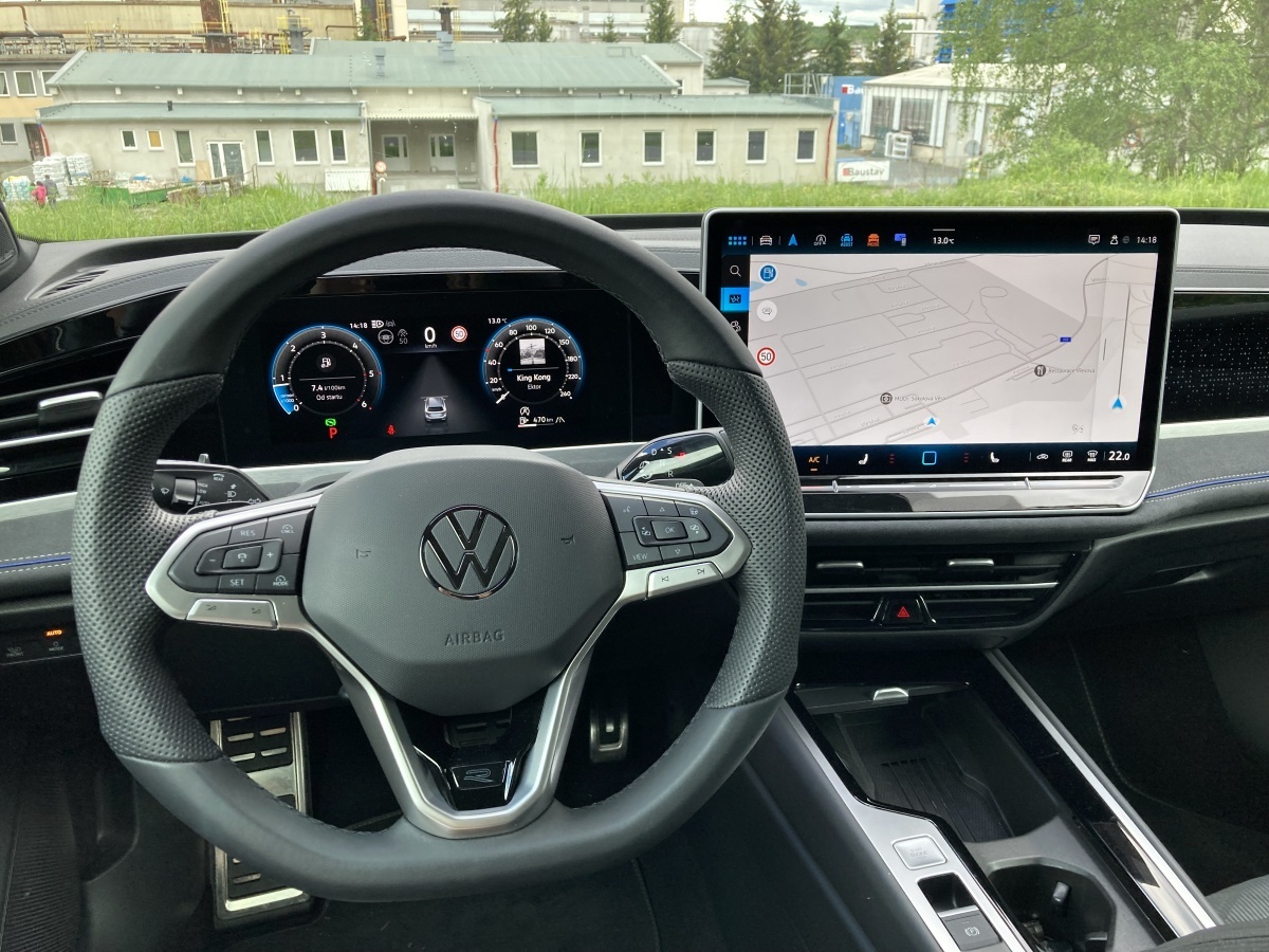 volkswagen-passat-2024-16