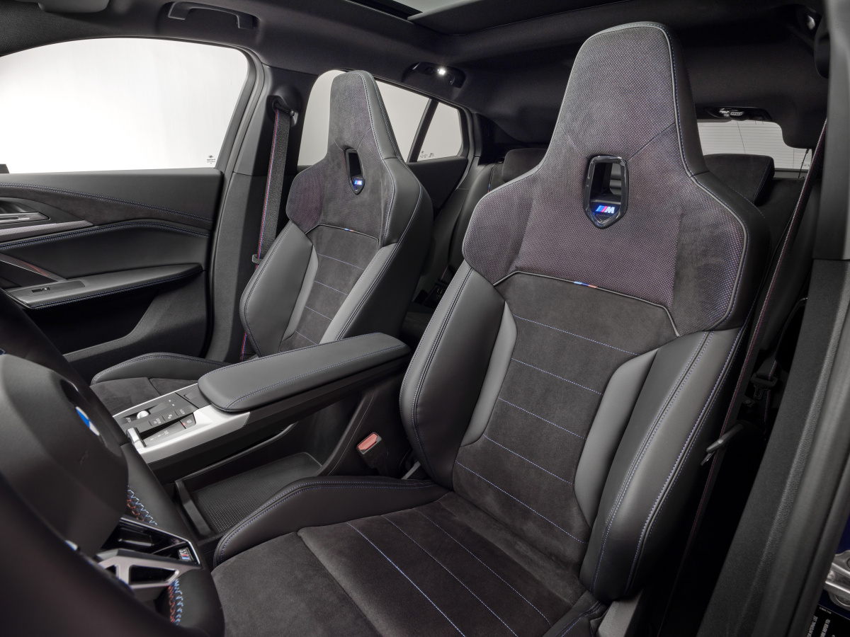 p90526451_highres_the-all-new-bmw-x2-m