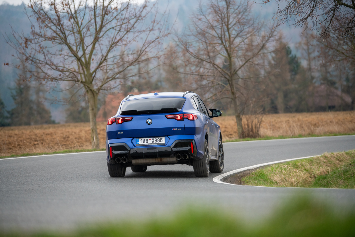 p90542958_highres_bmw-x2-03-2024