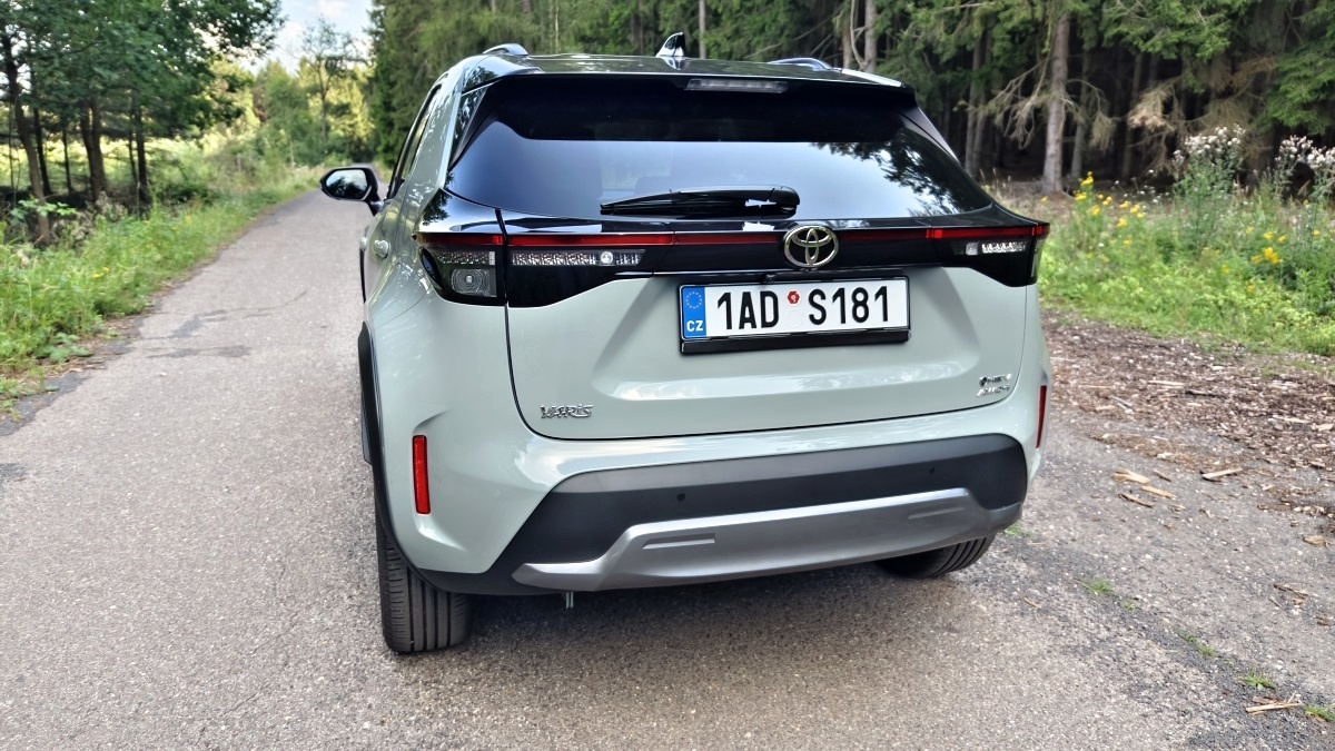 toyota-yaris-cross-2024-11