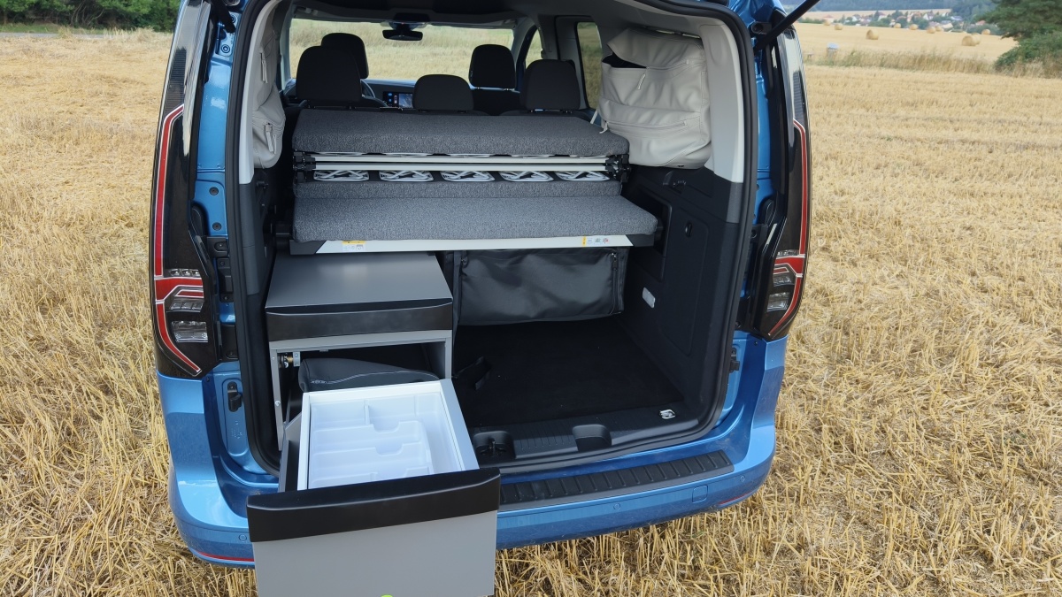 volkswagen-caddy-california-2024-33