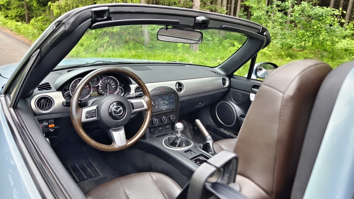 mazda-mx-5-nc-20