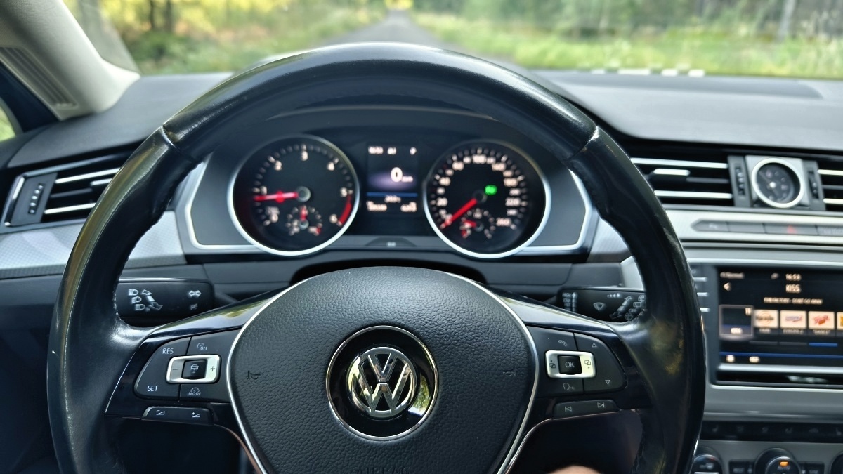 volkswagen-passat-b8-13
