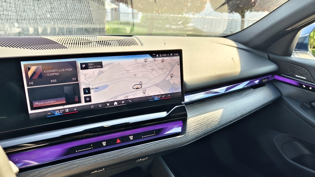 bmw-i5-touring-14