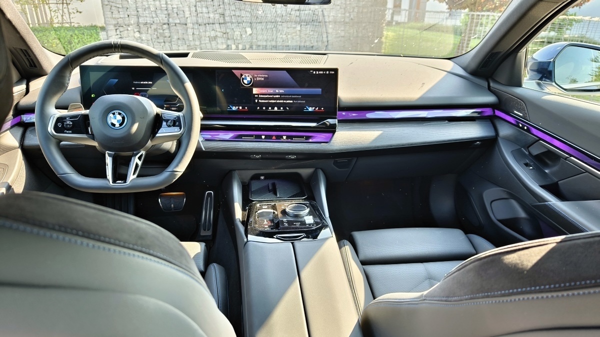 bmw-i5-touring-23