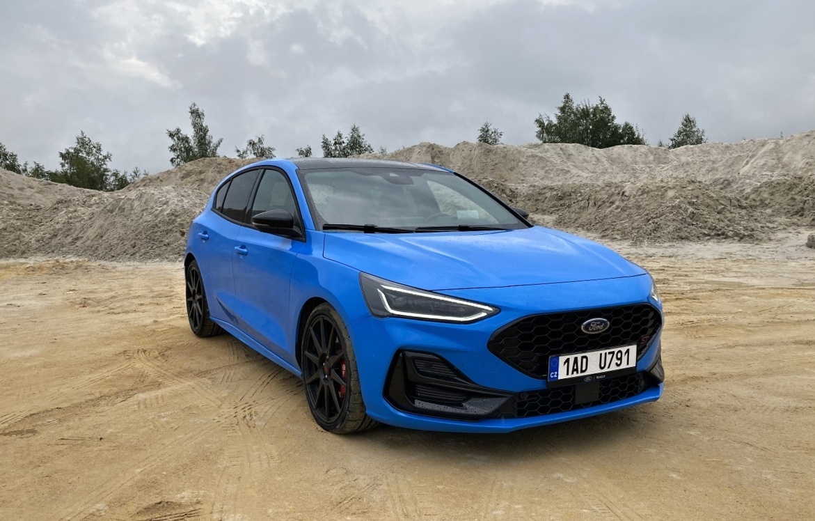 ford-focus-st-2024-13