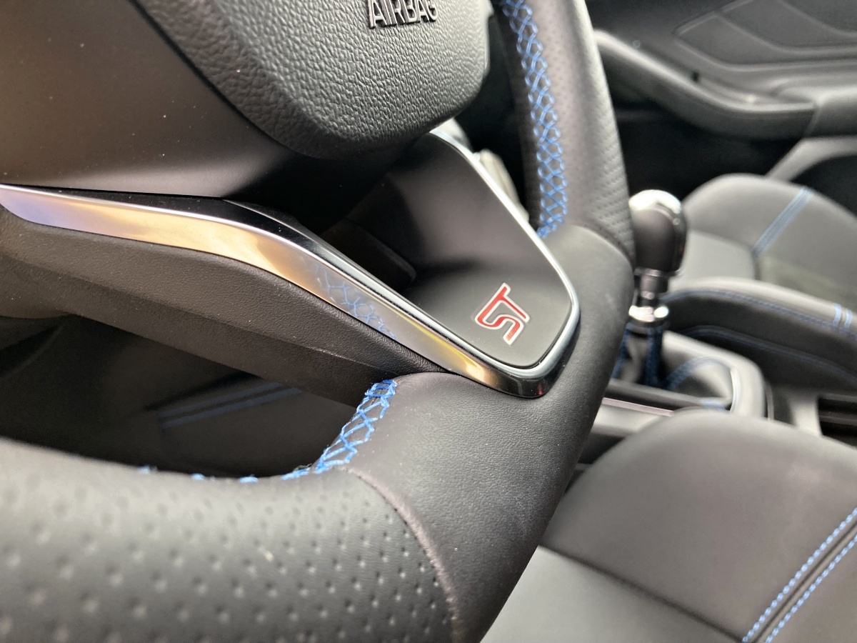 ford-focus-st-2024-19