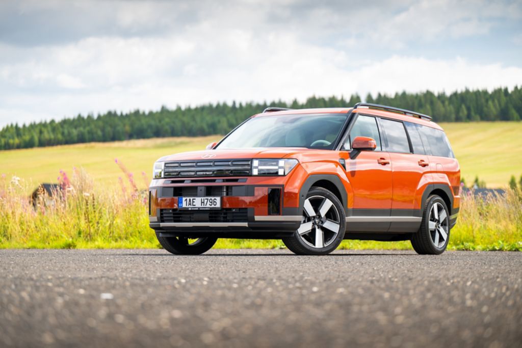 hyundai-santa-fe-2024-1