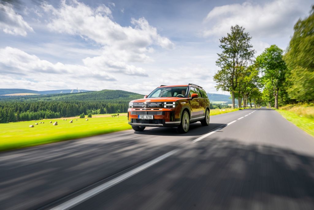 hyundai-santa-fe-2024-6