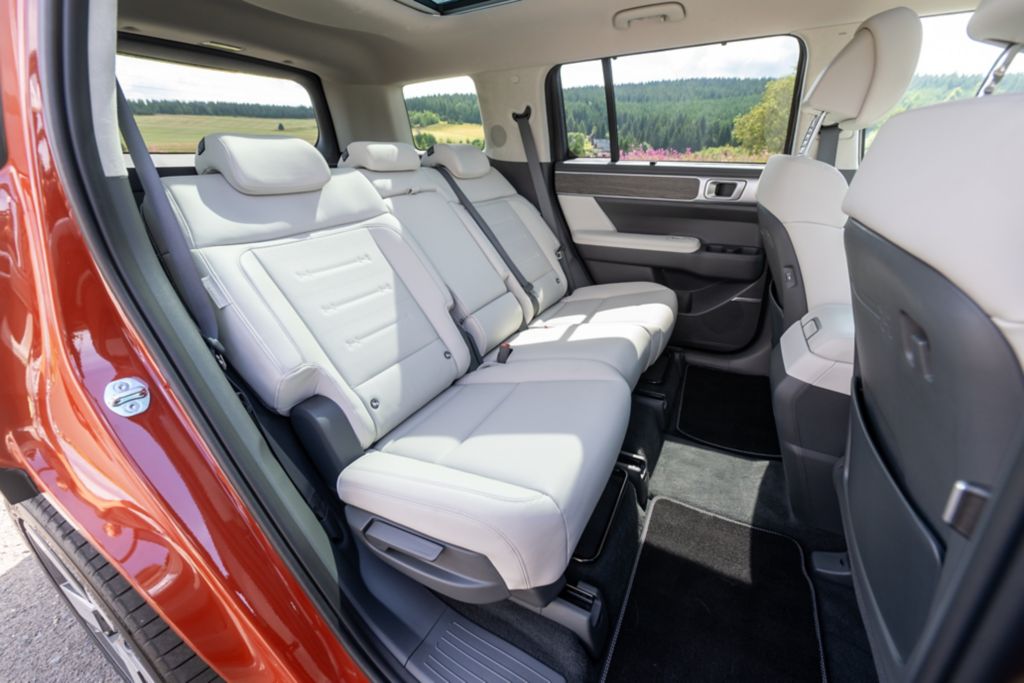 hyundai-santa-fe-2024-9