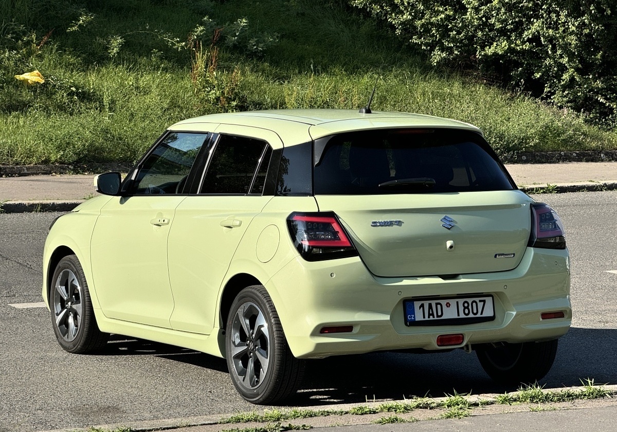 suzuki-swift-2024-13