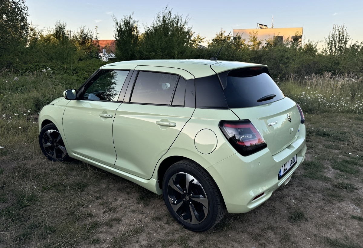 suzuki-swift-2024-16