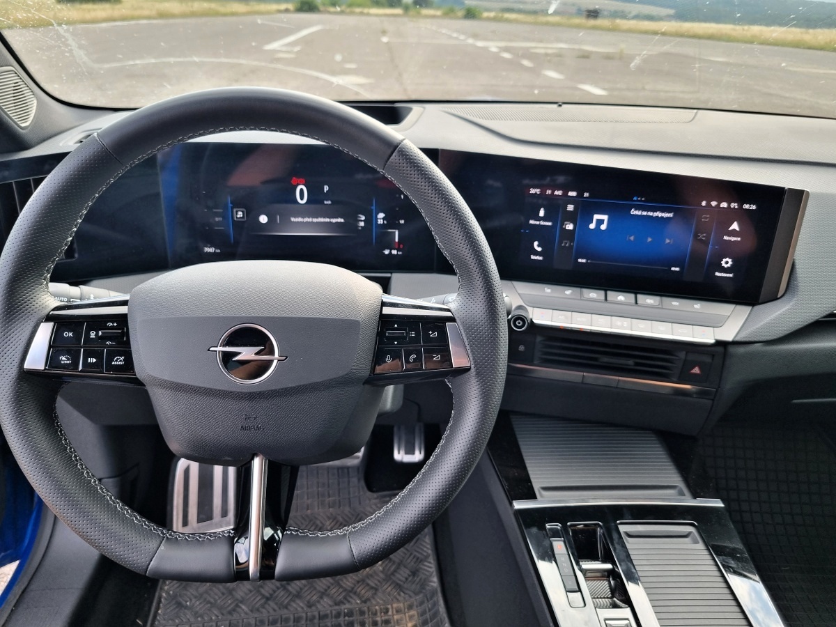 opel-astra-2024-15