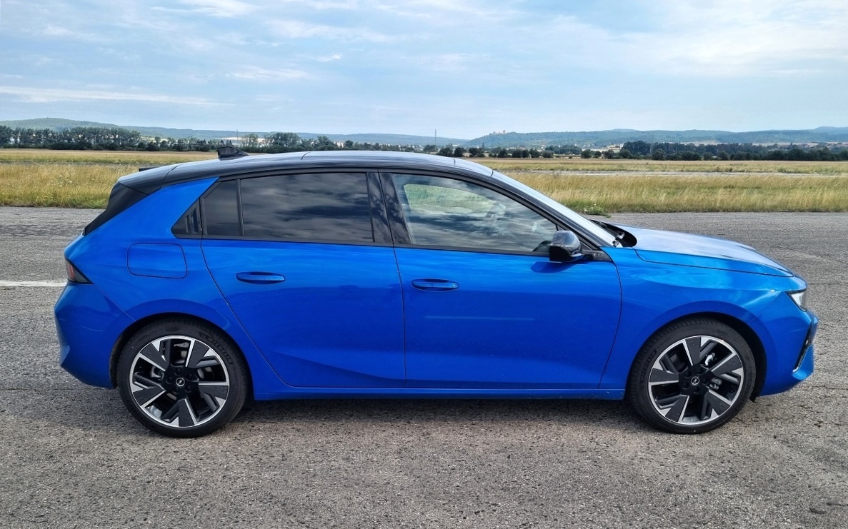 opel-astra-2024-8