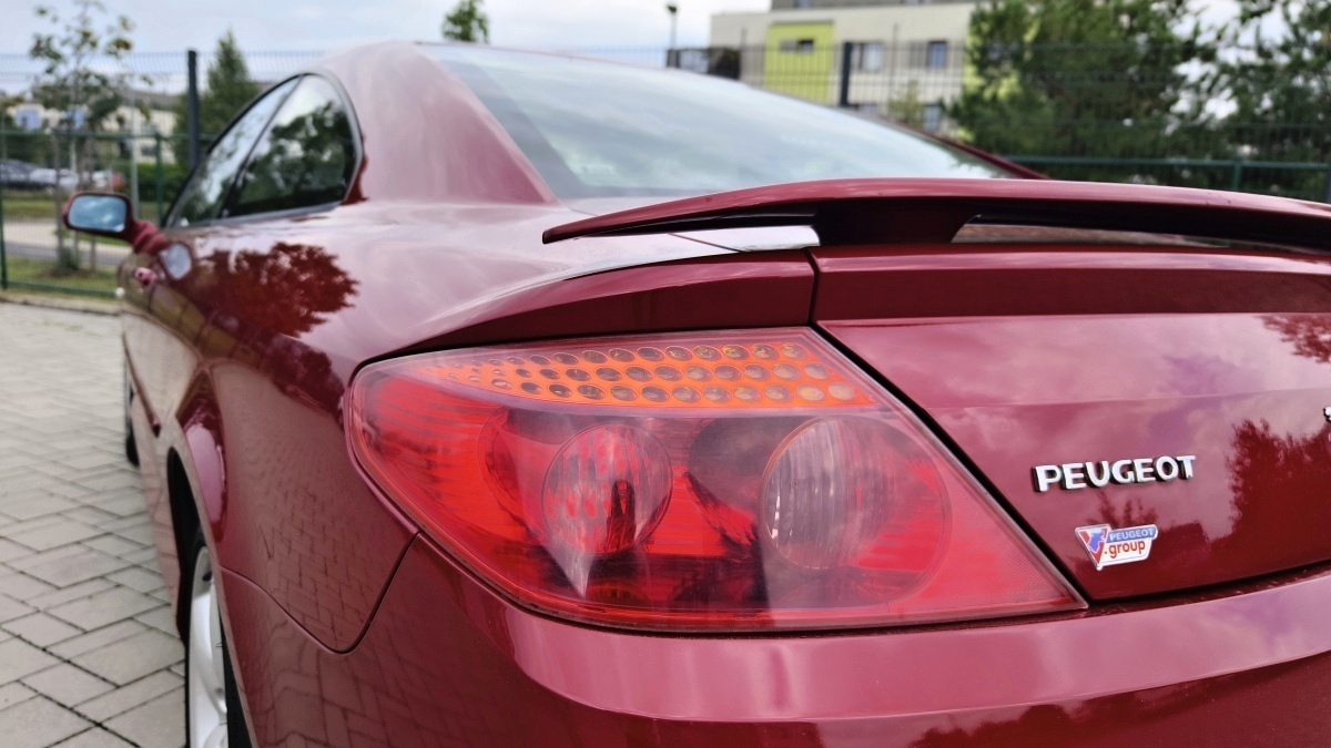 peugeot-407-coupe-16
