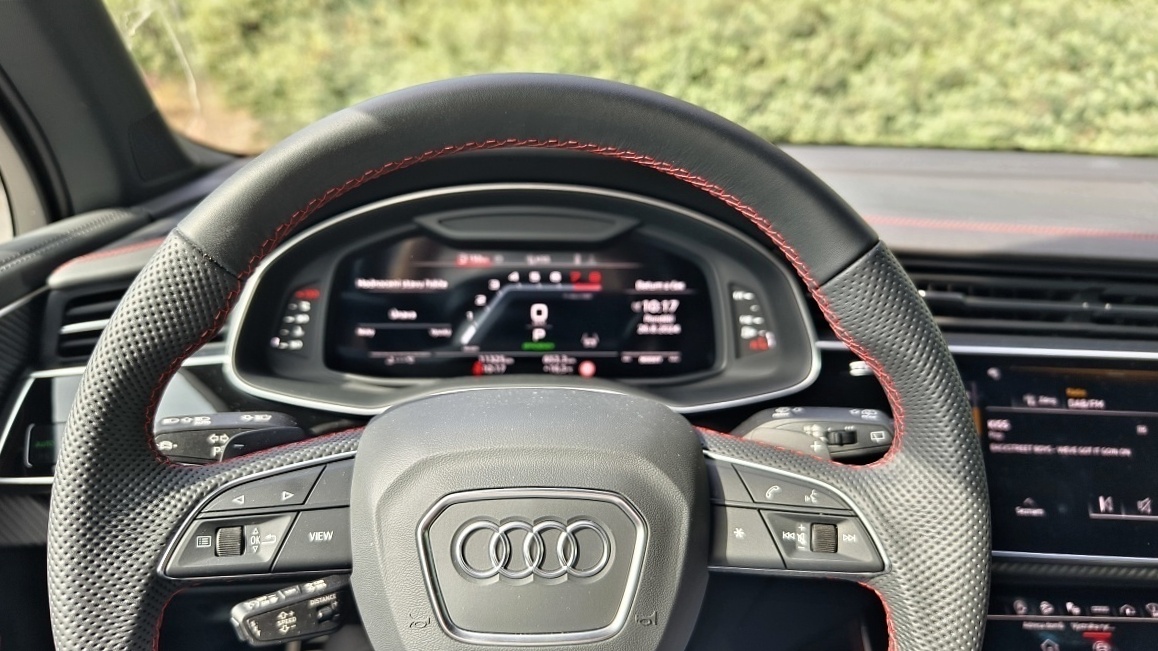 audi-sq7-2024-17