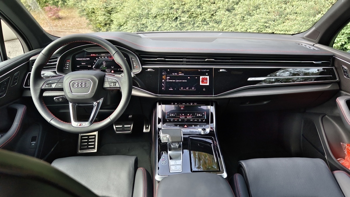 audi-sq7-2024-23