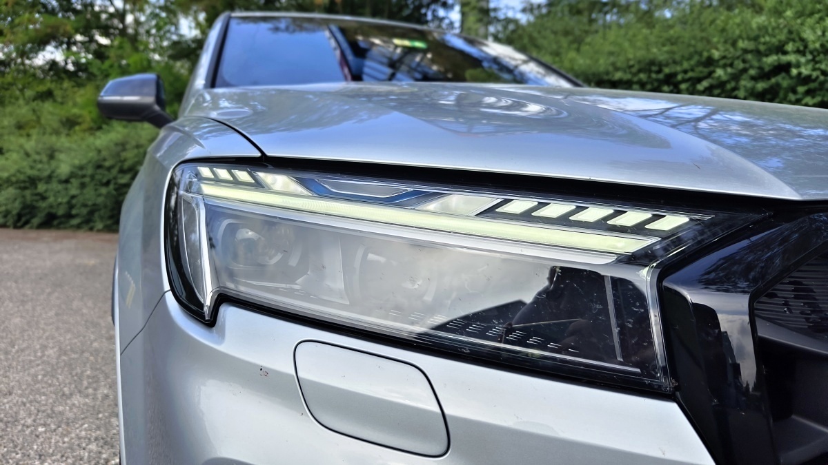 audi-sq7-2024-4