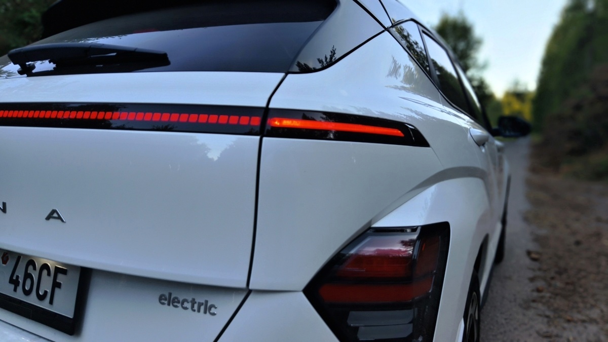 hyundai-kona-electric-2024-28