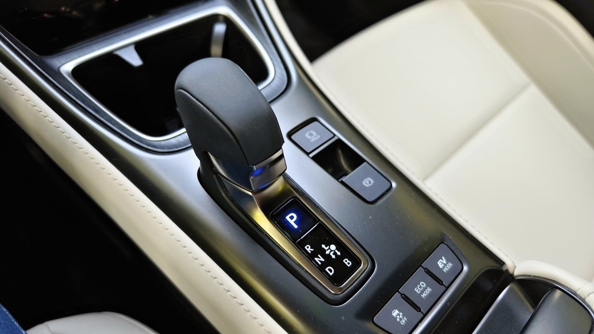 lexus-lbx-2024-10