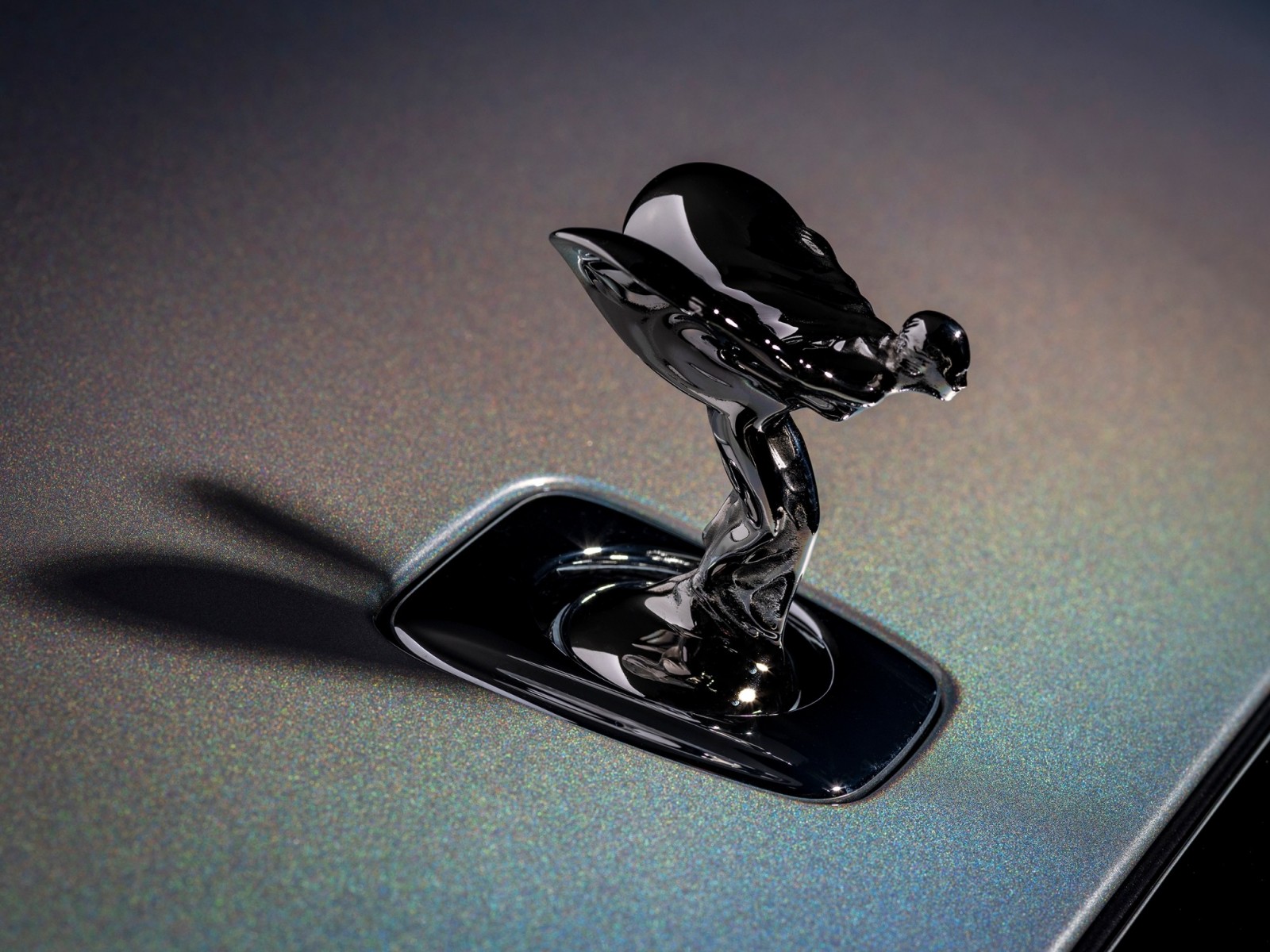 p90571414_lowres_rolls-royce-spectre