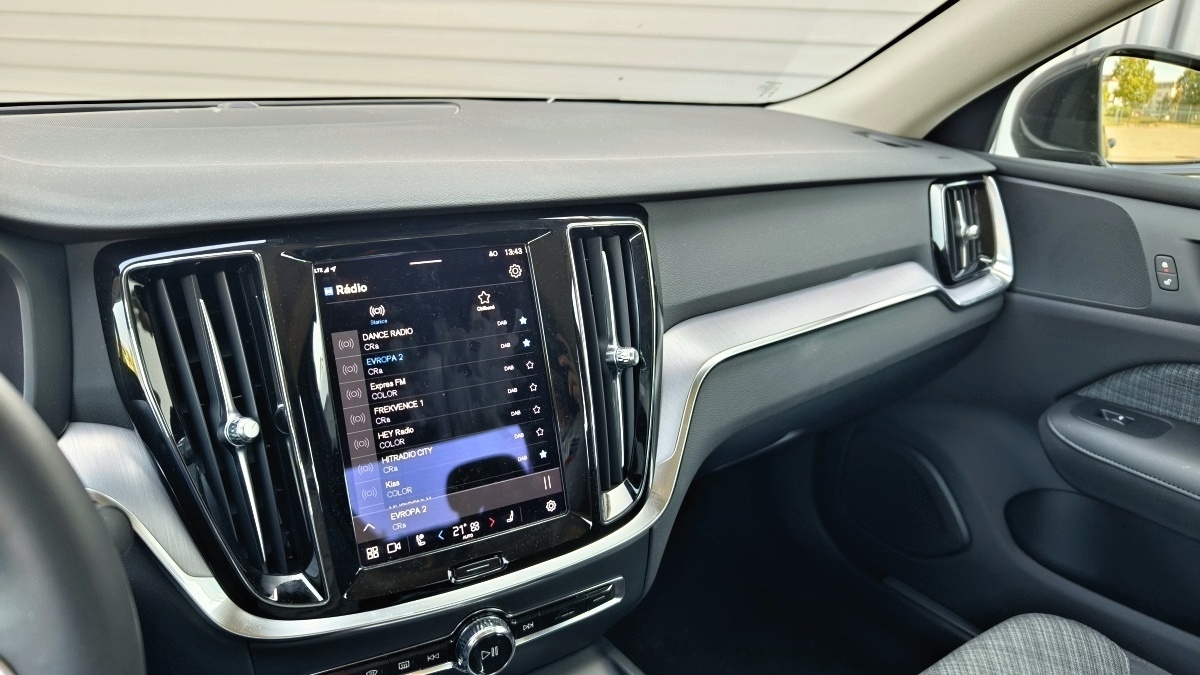 volvo-s60-2024-14