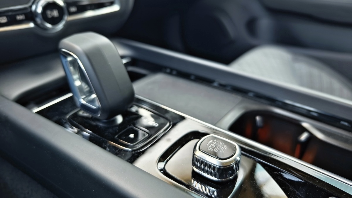 volvo-s60-2024-16
