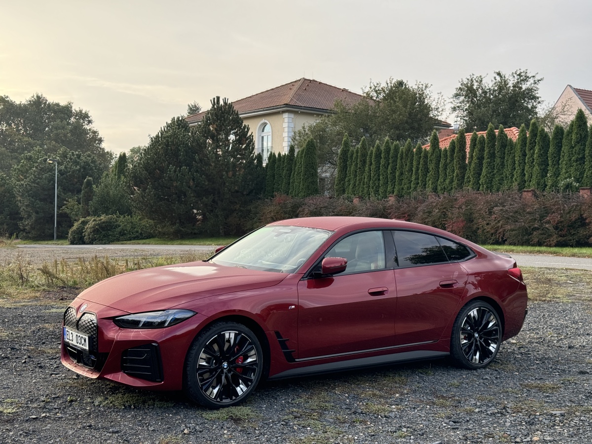 bmw-i4-2024-22