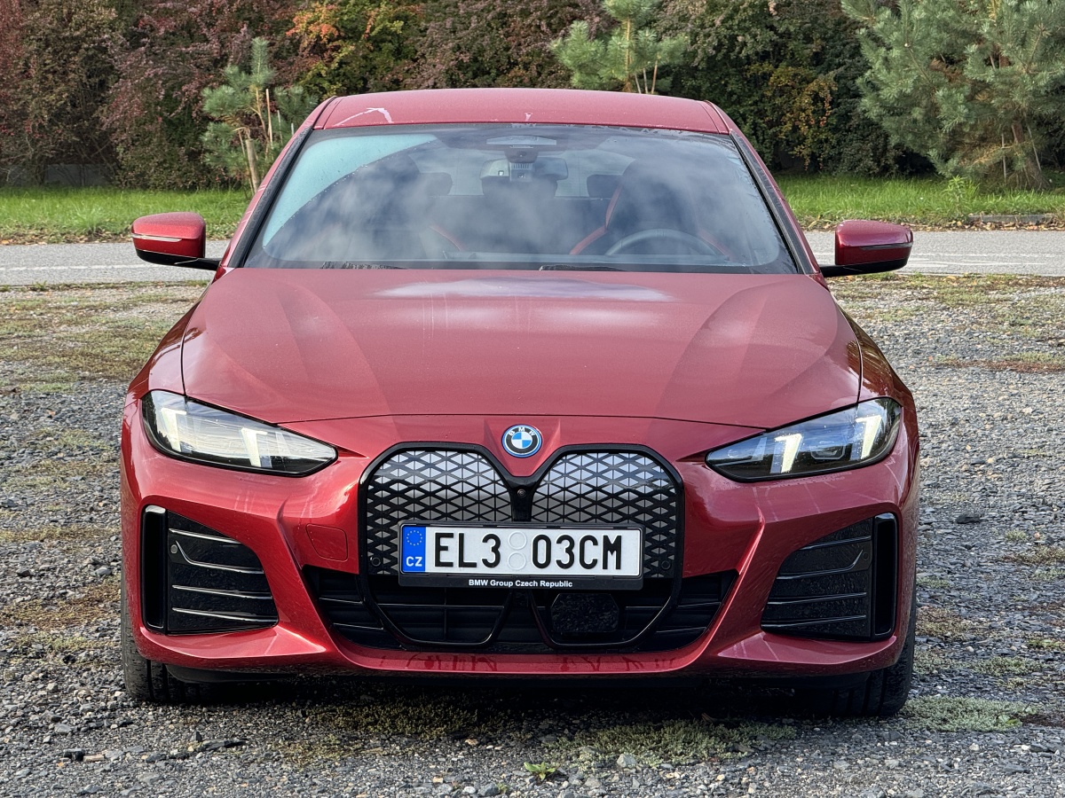 bmw-i4-2024-23
