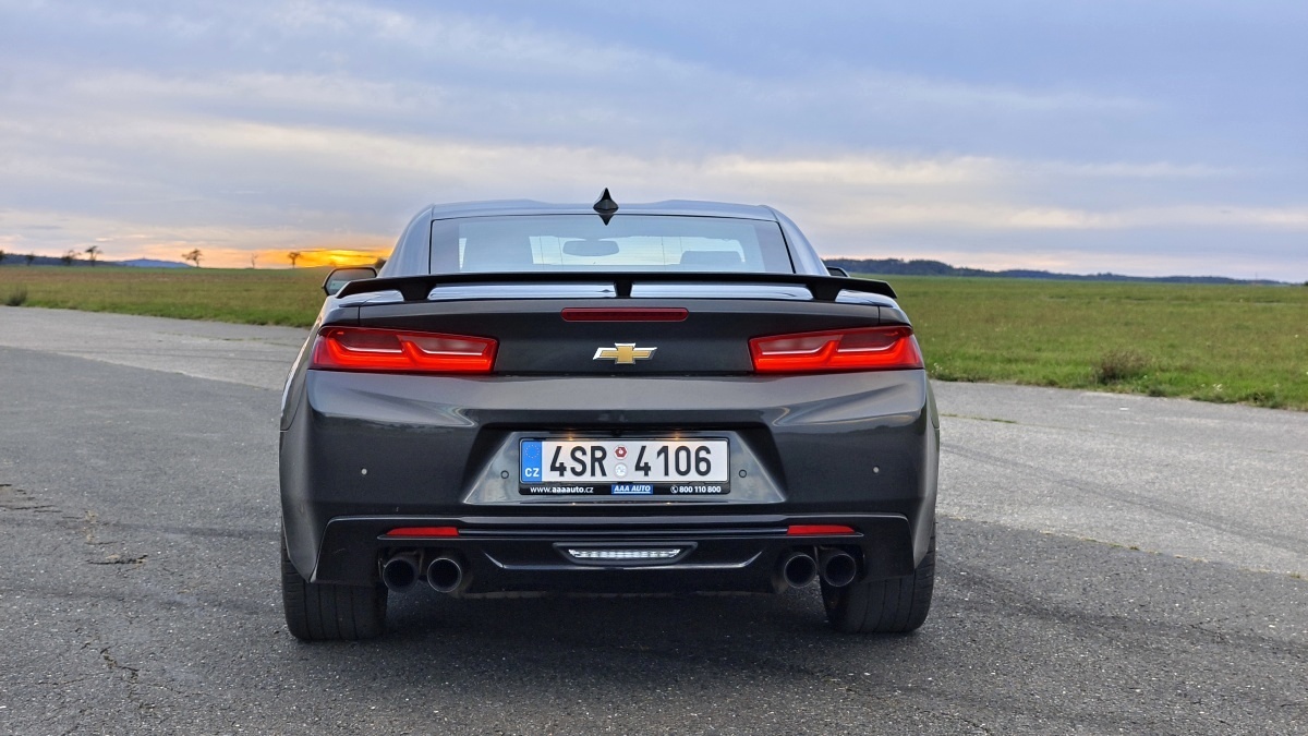 chevrolet-camaro-2020-36