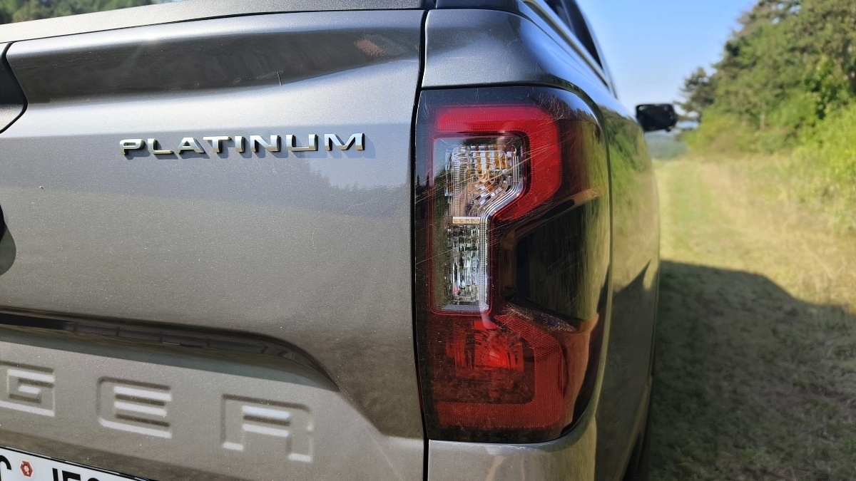 ford-ranger-platinum-2024-25