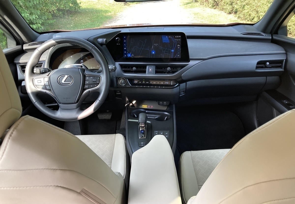 lexus-ux-2024-14