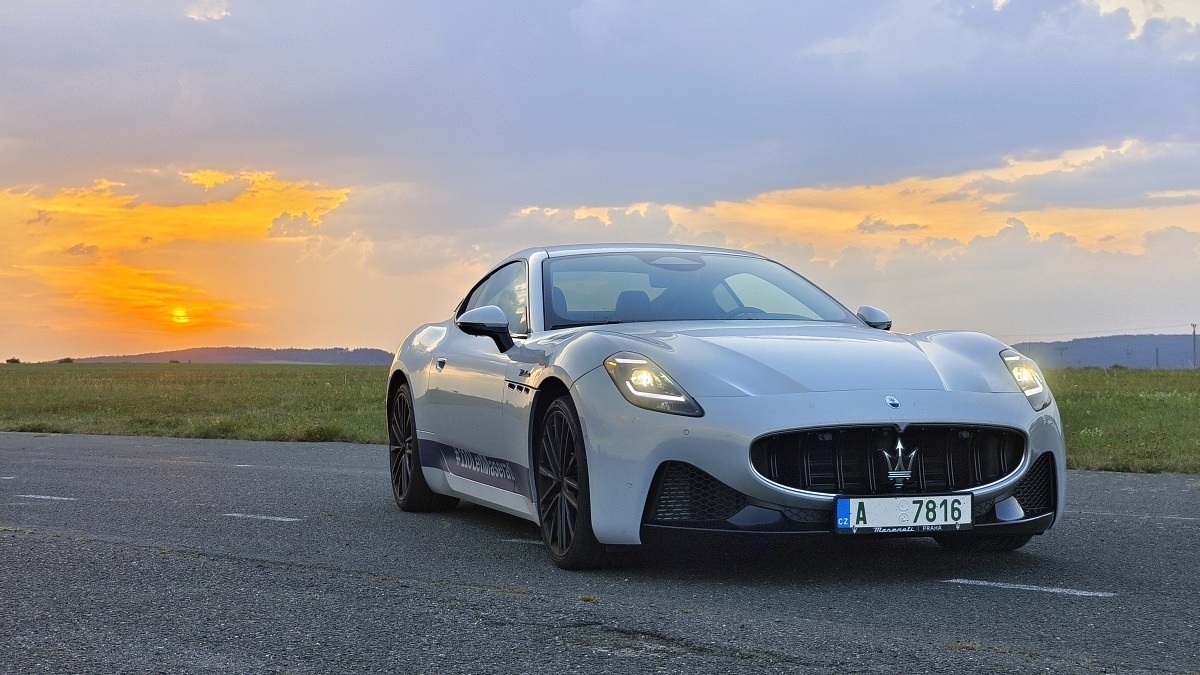 maserati-granturismo-2024-12