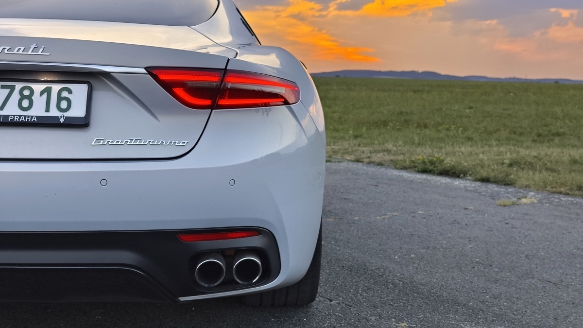 maserati-granturismo-2024-23