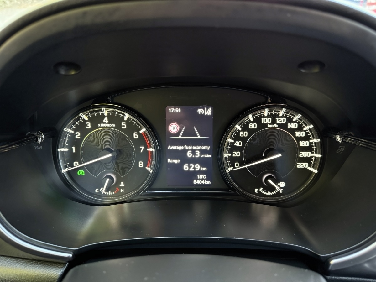 suzuki-vitara-2024-10