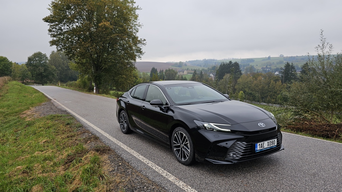 toyota-camry-2025-6