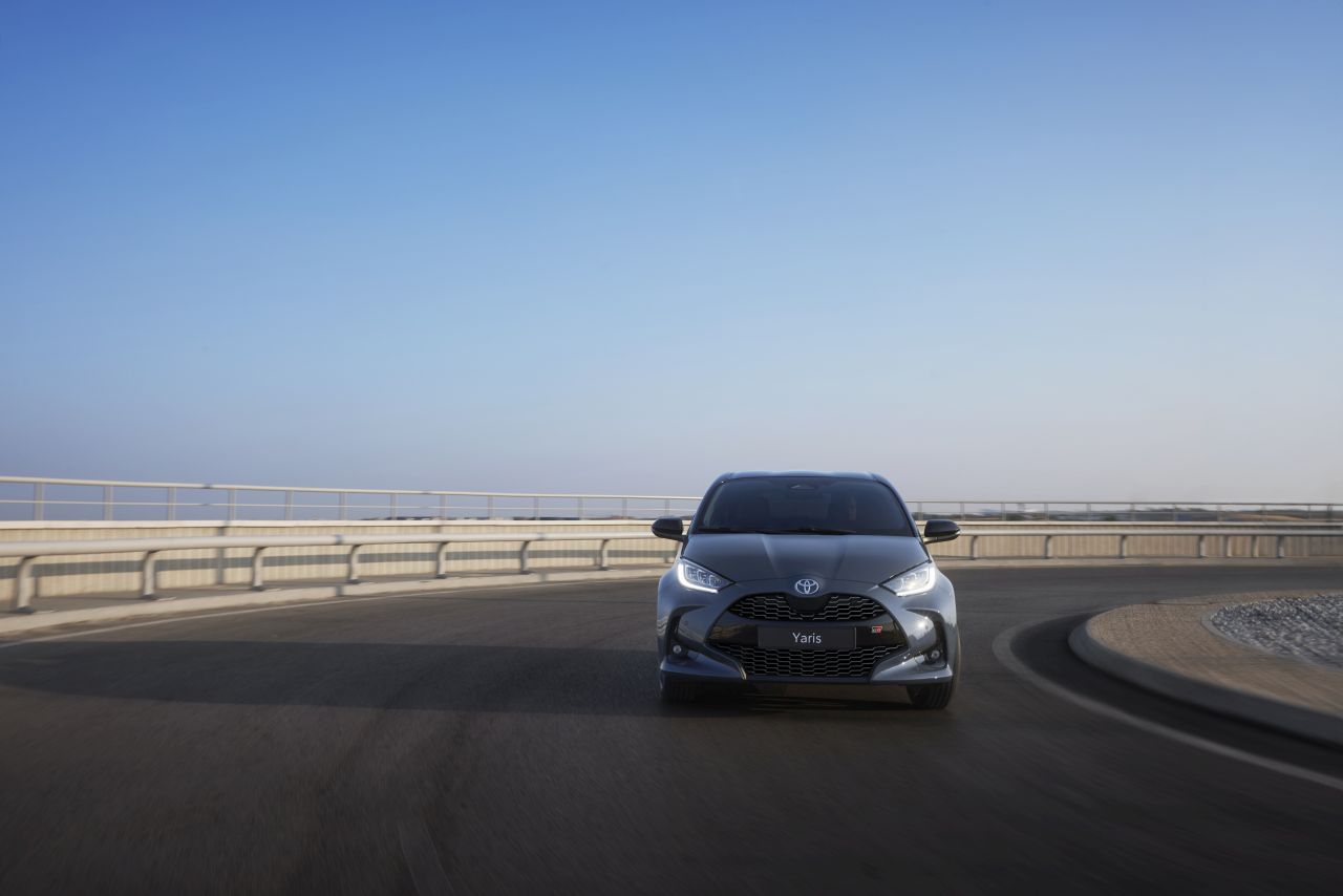 2025_yaris_gr_sport_image_6