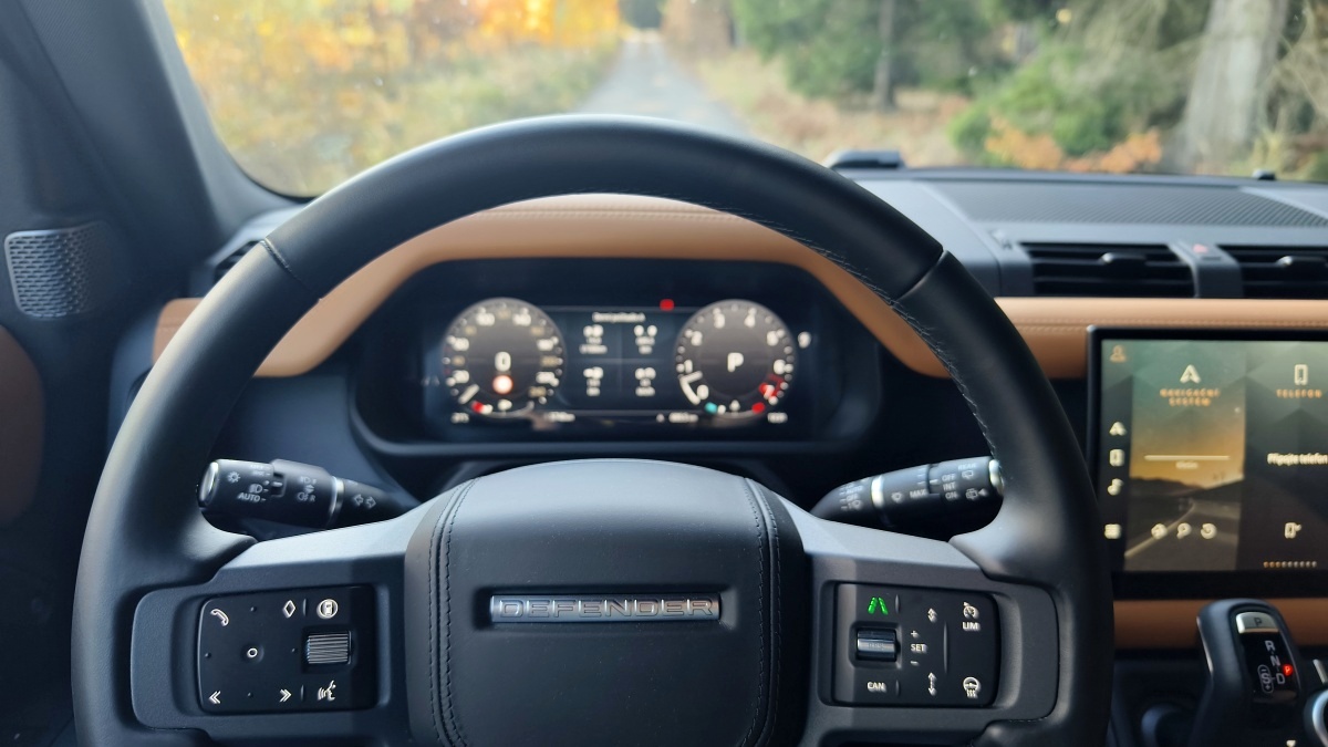 land-rover-defender-2024-24
