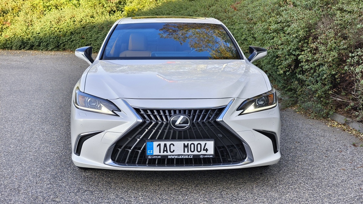 lexus-es-2024-11